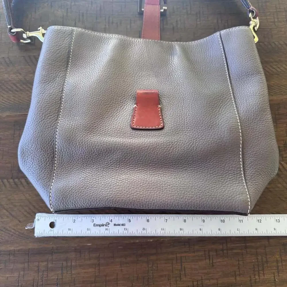 1975 Dooney & Bourke Derby Pebbled Leather Hobo Shoulder Bag Med Gray J14803780